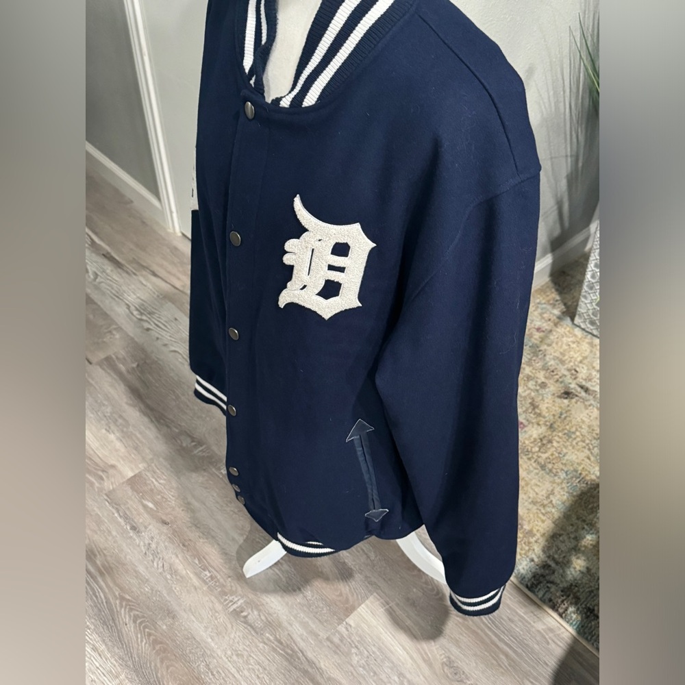 Great Vintage wool quilted Detroit Tigers varsity letterman jacket.